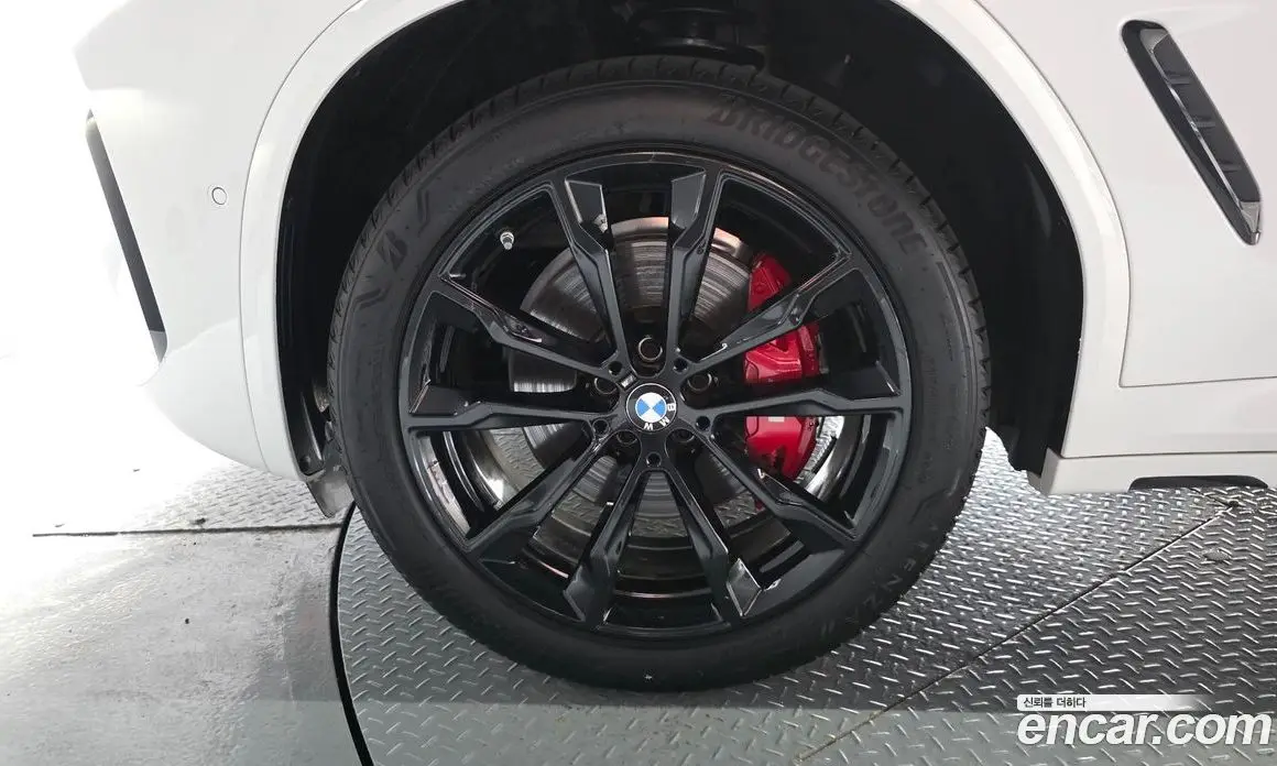 BMW X4 2025 2.0 автомат (гидро), фото 5