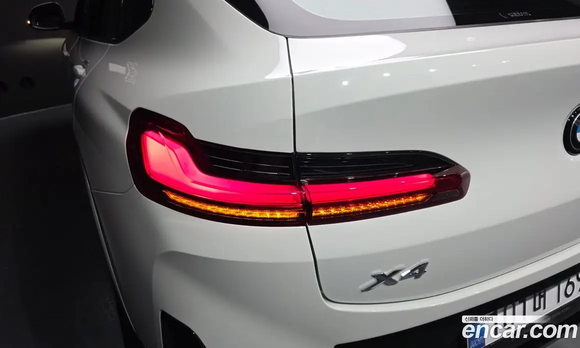 BMW X4 2025 2.0 автомат (гидро), фото 9