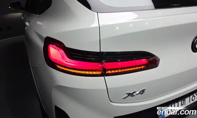 BMW X4 2025 2.0 автомат (гидро), миниатюра 9