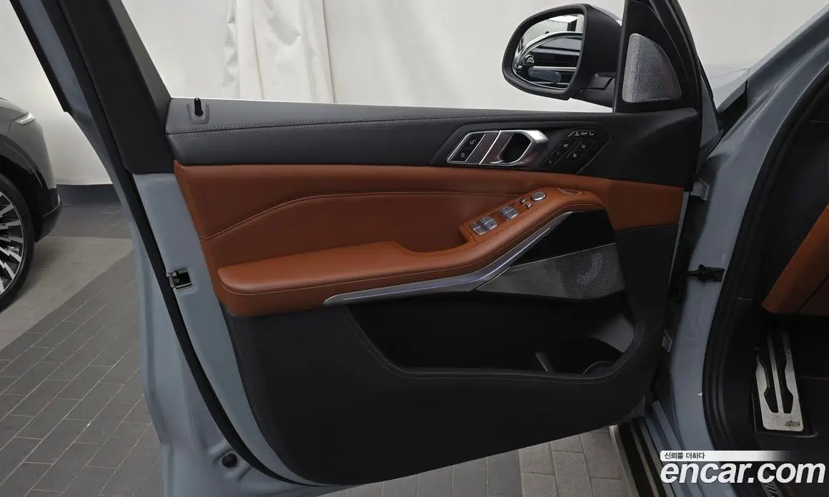 BMW X7 2022 3.0 автомат (гидро), фото 14