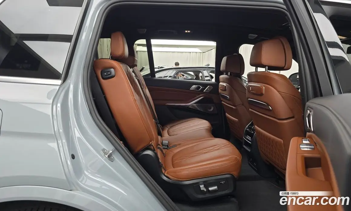 BMW X7 2022 3.0 автомат (гидро), фото 17