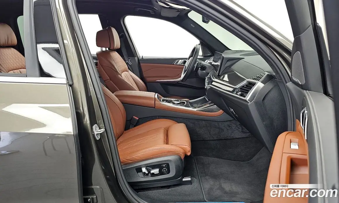 BMW X7 2025 3.0 автомат (гидро), фото 17