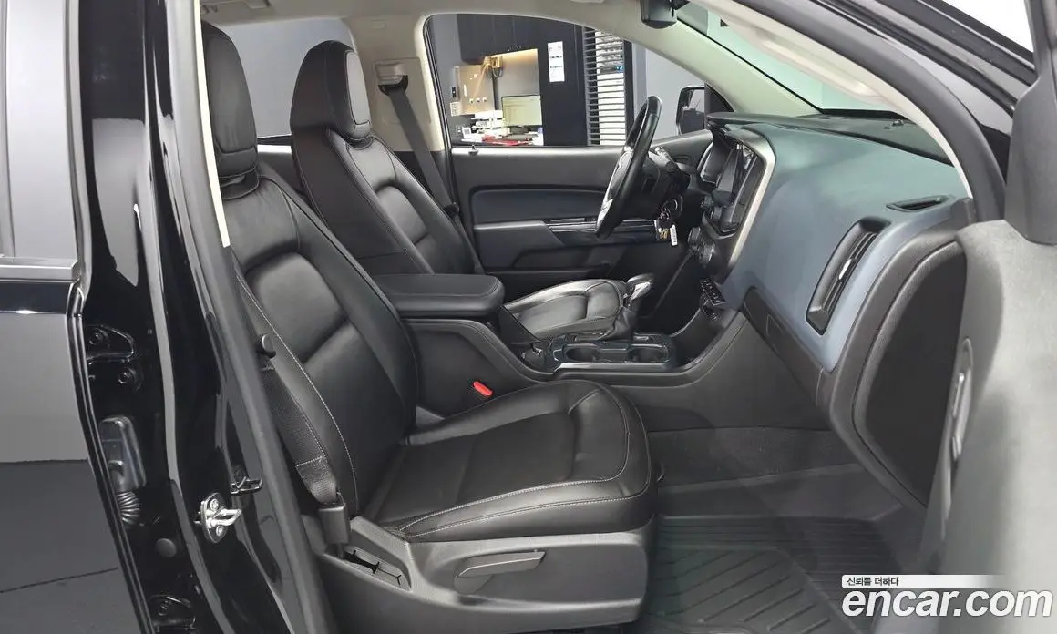 Chevrolet Colorado 2022 3.6 автомат (гидро), фото 17
