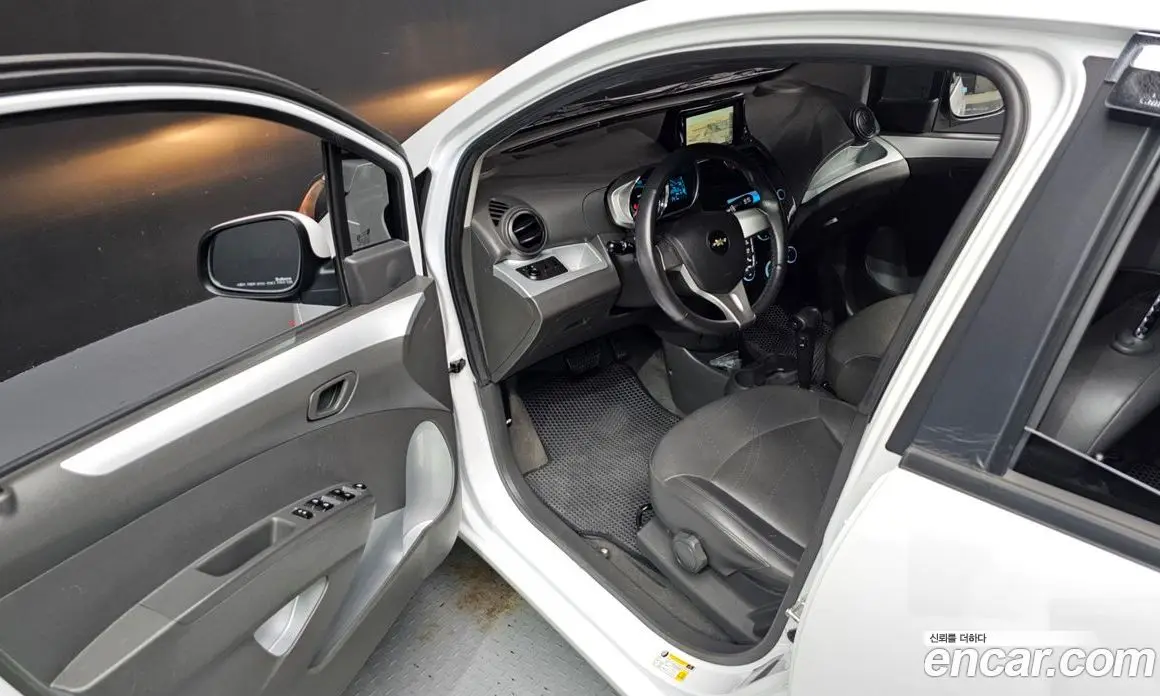 Chevrolet Spark 2014 1.0 автомат (гидро), фото 13