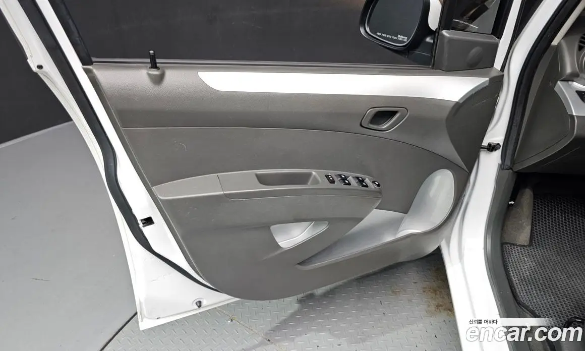 Chevrolet Spark 2014 1.0 автомат (гидро), фото 14