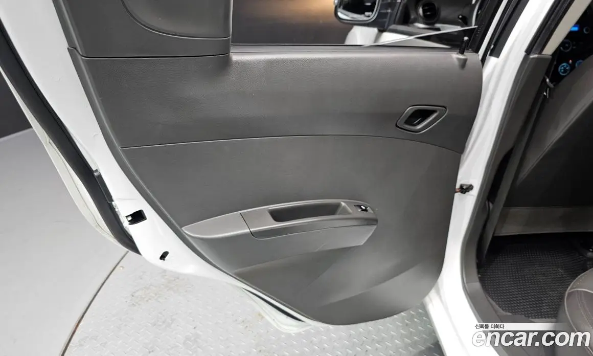 Chevrolet Spark 2014 1.0 автомат (гидро), фото 15