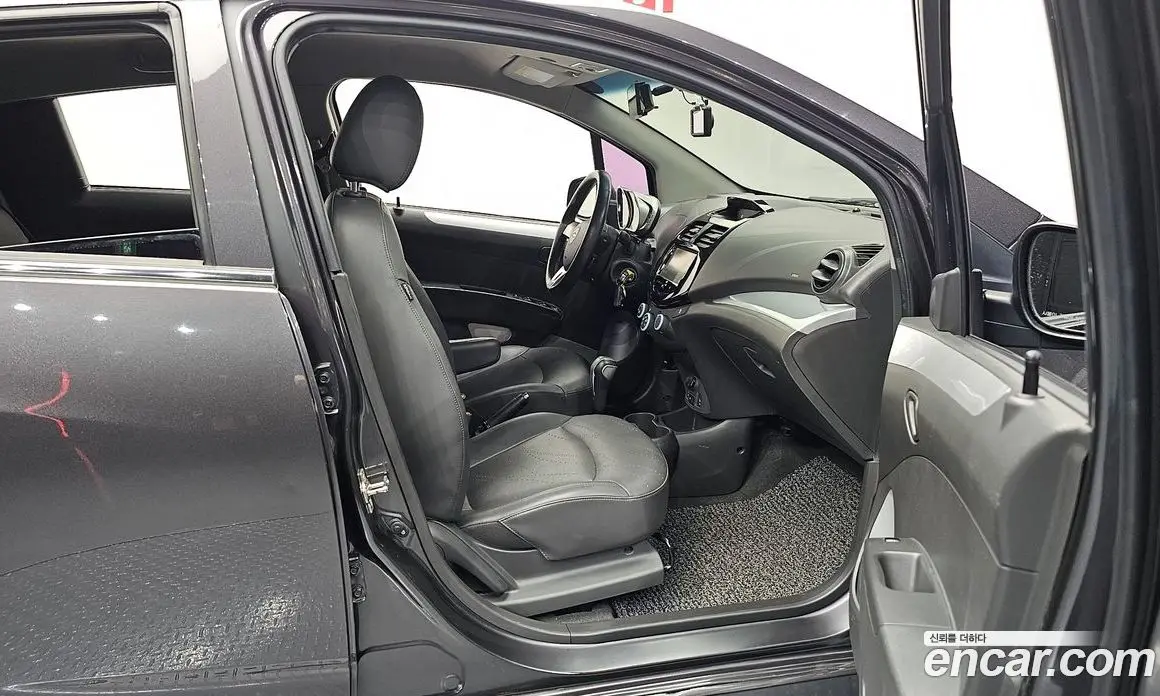 Chevrolet Spark 2015 1.0 автомат (гидро), фото 16