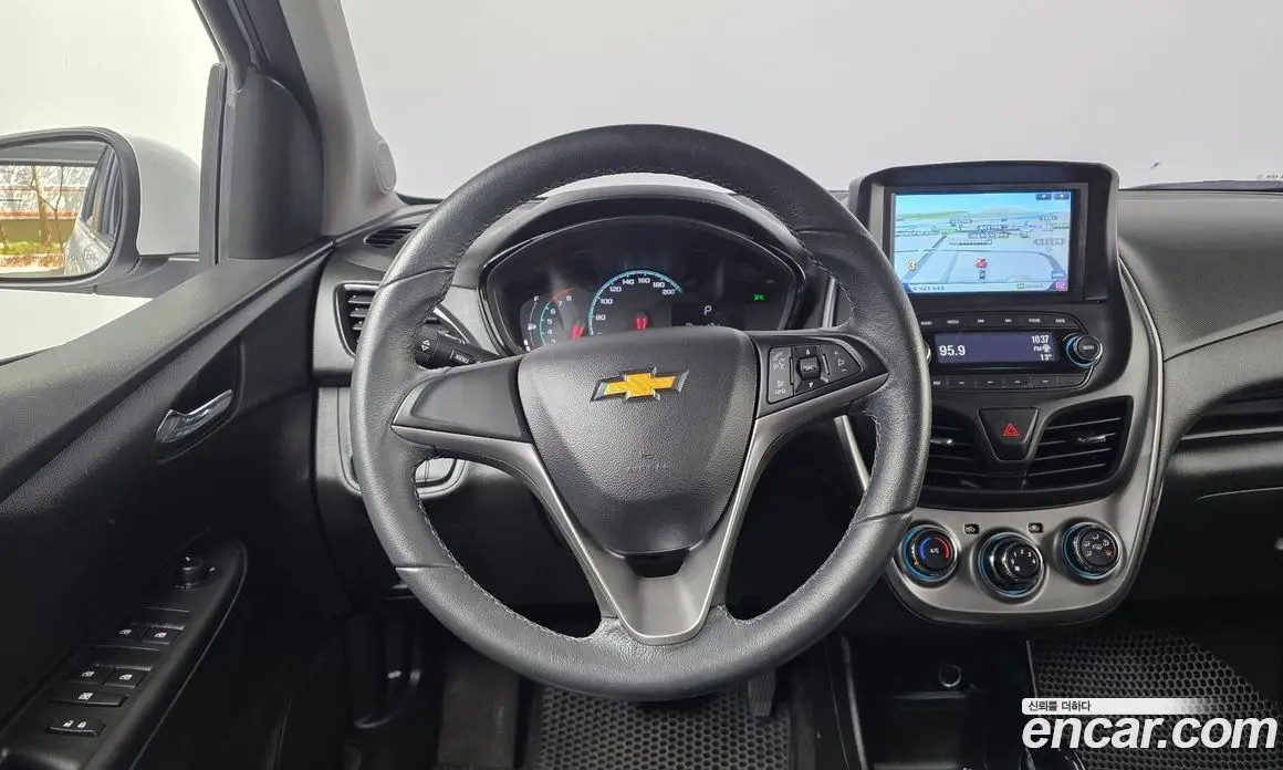 Chevrolet Spark 2016 1.0 автомат (гидро), фото 19