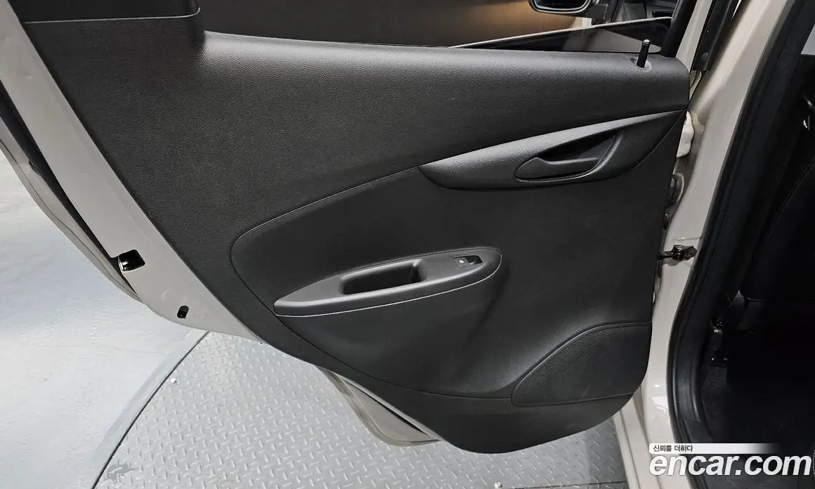 Chevrolet Spark 2016 1.0 автомат (гидро), фото 15