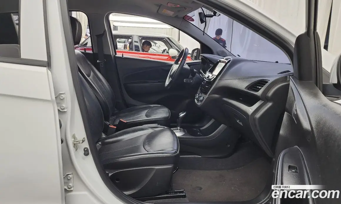 Chevrolet Spark 2017 1.0 автомат (гидро), фото 17