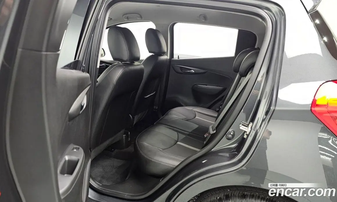 Chevrolet Spark 2022 1.0 автомат (гидро), фото 17