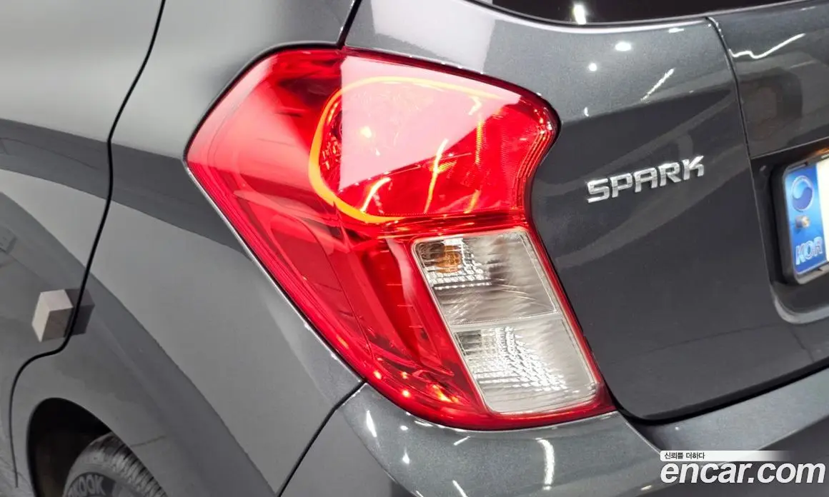 Chevrolet Spark 2022 1.0 автомат (гидро), фото 9