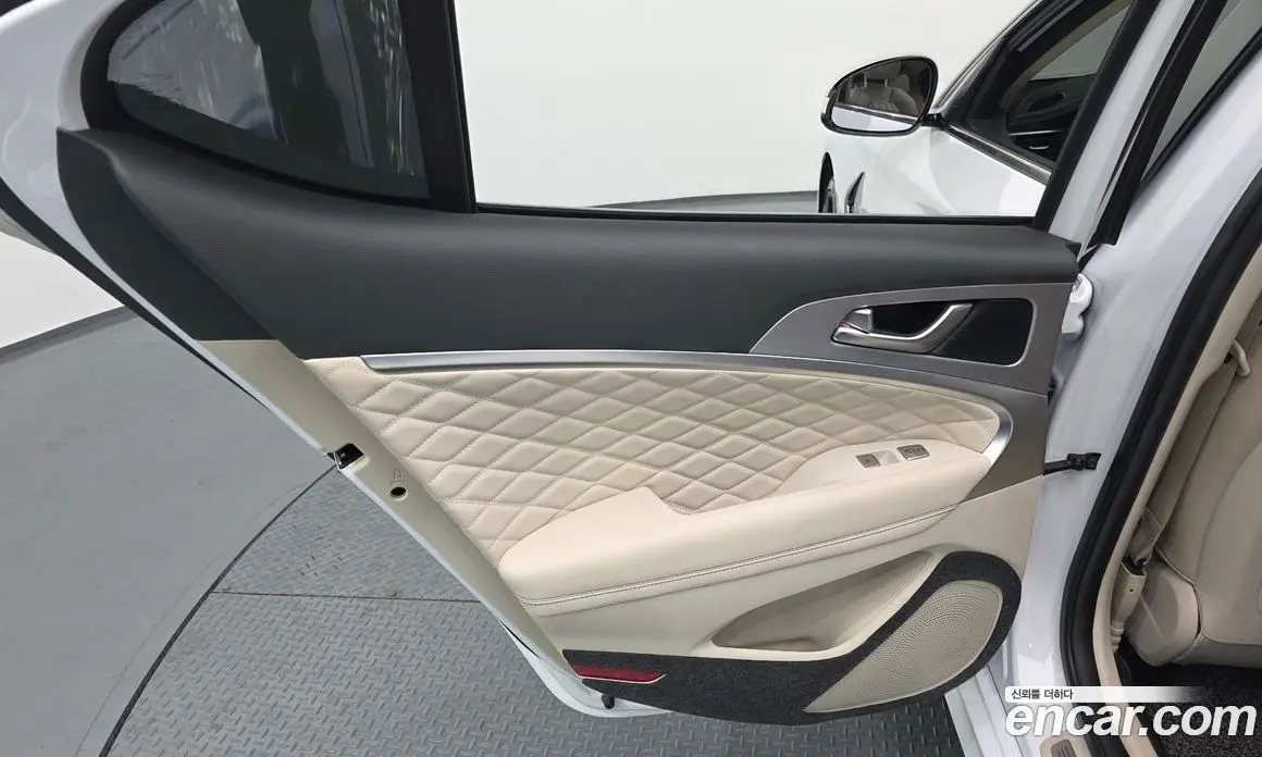 Genesis G70 2019 3.3 автомат (гидро), фото 15 Genesis G70 2019 3.3 автомат (гидро), фото 15