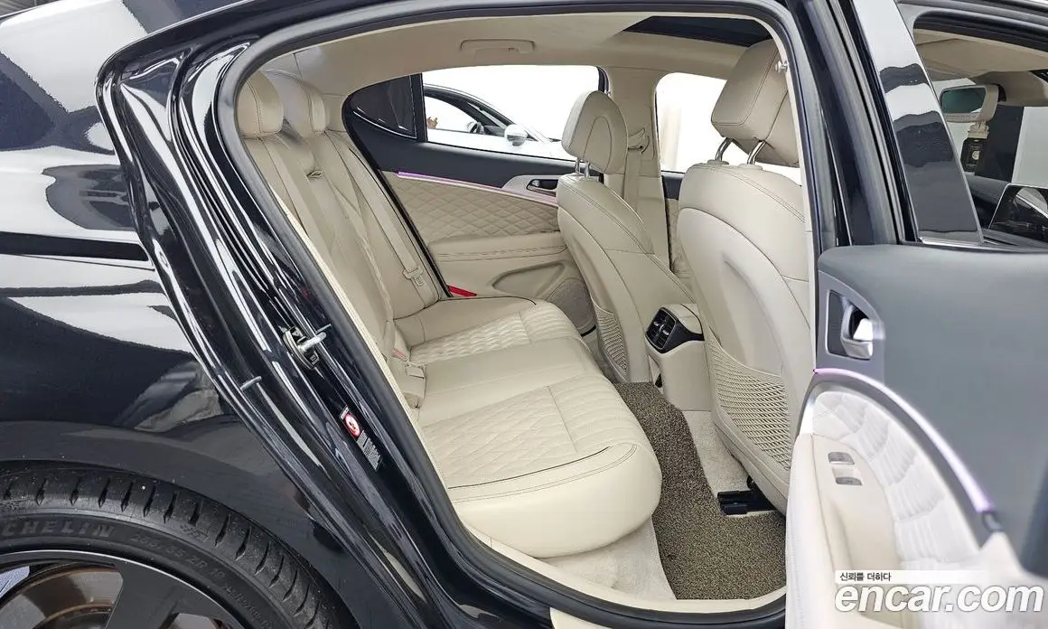 Genesis G70 2019 3.3 автомат (гидро), фото 12 Genesis G70 2019 3.3 автомат (гидро), фото 12