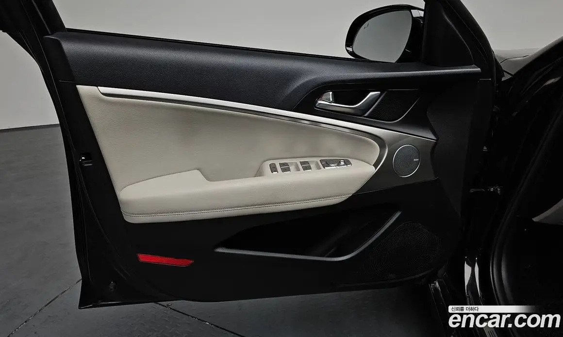 Genesis G70 2021 2.0 автомат (гидро), фото 14 Genesis G70 2021 2.0 автомат (гидро), фото 14