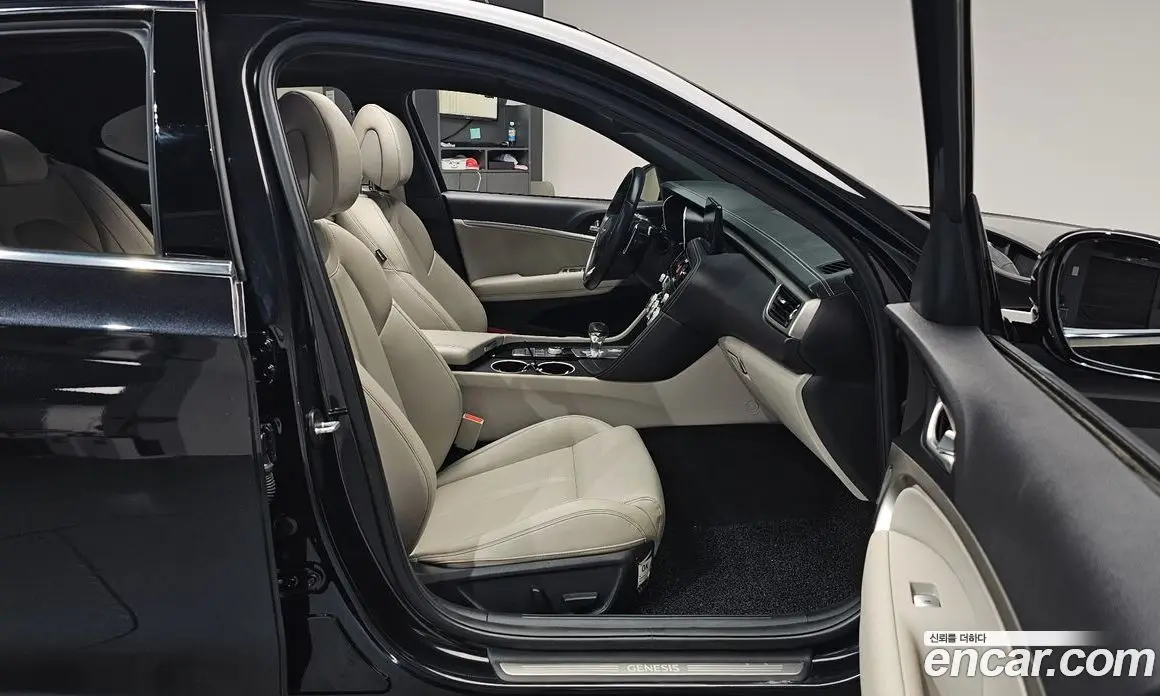 Genesis G70 2021 2.0 автомат (гидро), фото 16 Genesis G70 2021 2.0 автомат (гидро), фото 16