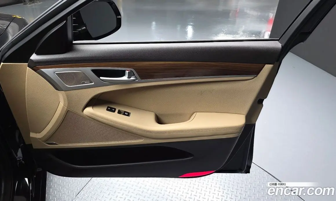 Genesis G80 2016 3.3 автомат (гидро), фото 14 Genesis G80 2016 3.3 автомат (гидро), фото 14