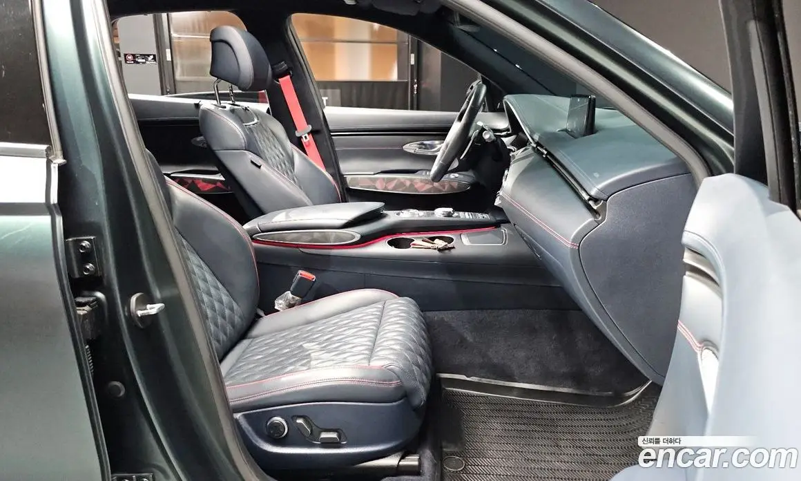 Genesis GV70 2021 3.5 автомат (гидро), фото 17