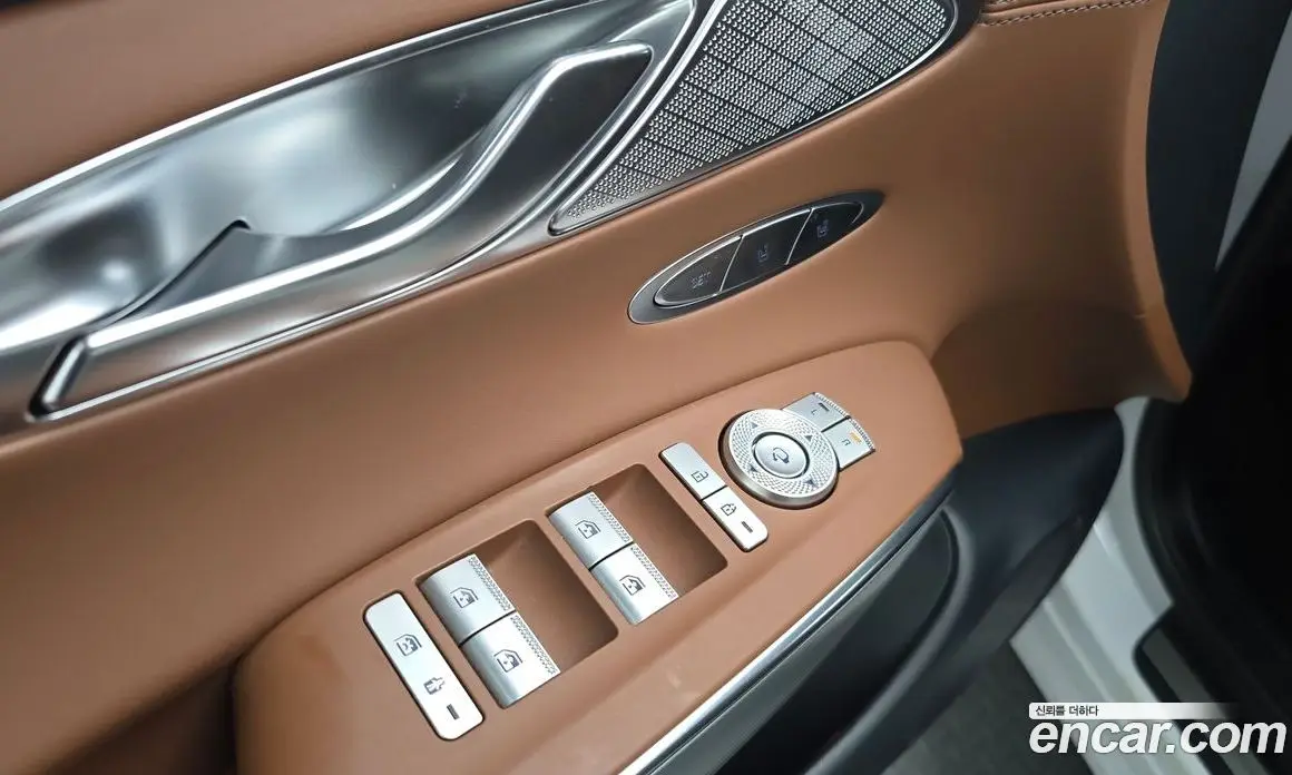Genesis GV70 2021 2.5 автомат (гидро), фото 18