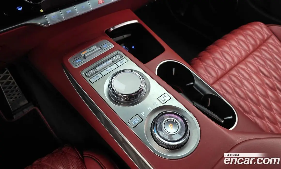 Genesis GV70 2022 2.5 автомат (гидро), фото 12 Genesis GV70 2022 2.5 автомат (гидро), фото 12
