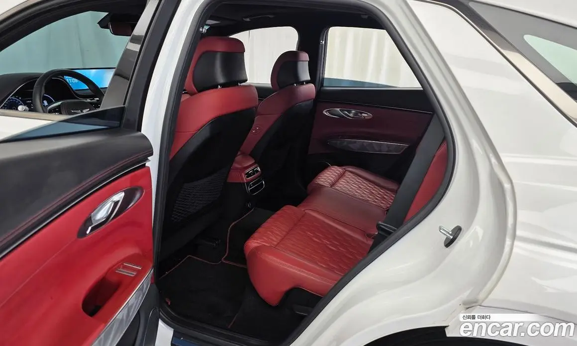 Genesis GV70 2022 2.5 автомат (гидро), фото 16 Genesis GV70 2022 2.5 автомат (гидро), фото 16