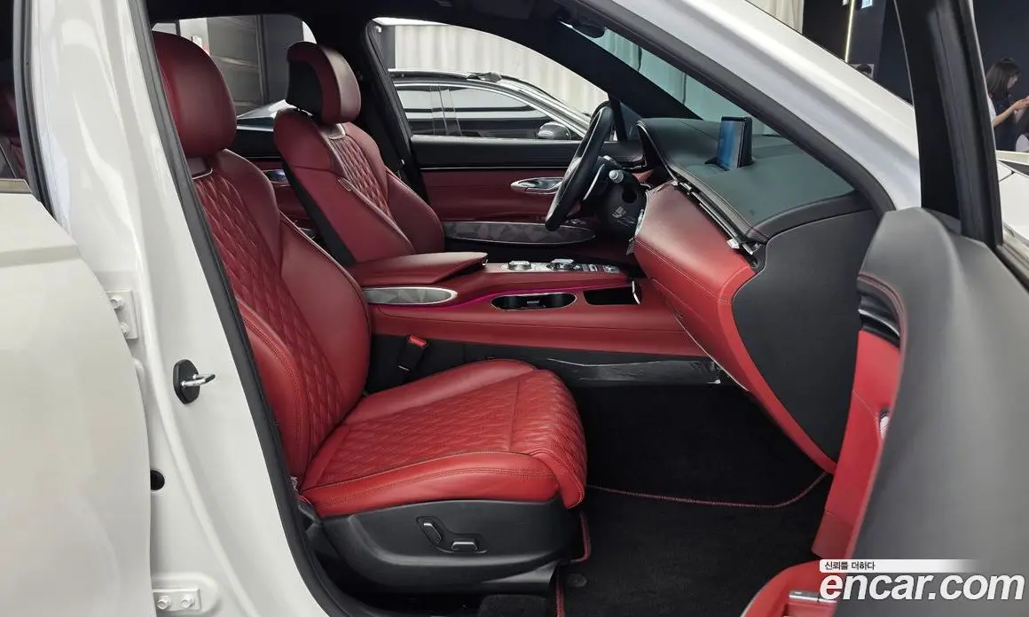 Genesis GV70 2022 2.5 автомат (гидро), фото 17 Genesis GV70 2022 2.5 автомат (гидро), фото 17