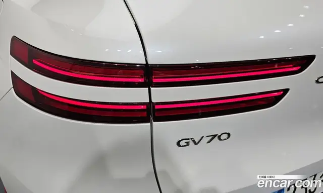 Genesis GV70 2022 2.2 автомат (гидро), миниатюра 8