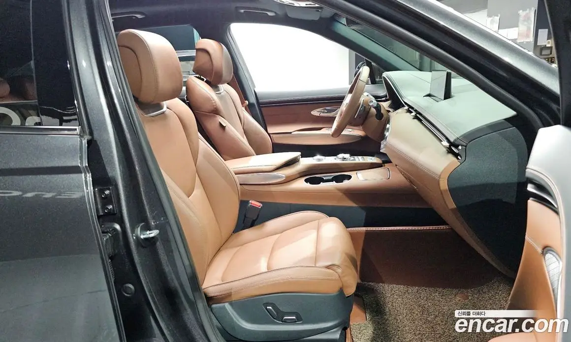 Genesis GV70 2022 2.5 автомат (гидро), фото 17