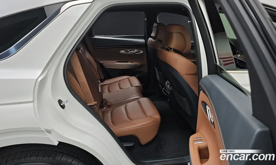 Genesis GV70 2023 2.5 автомат (гидро), фото 17