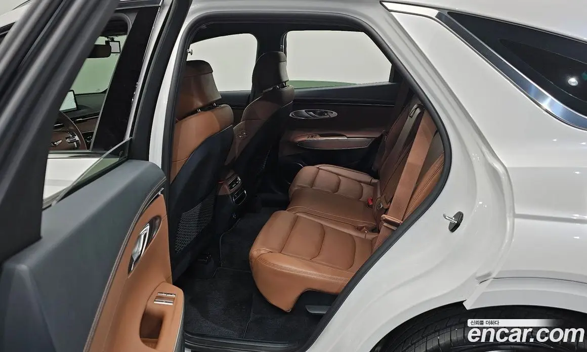 Genesis GV70 2023 2.5 автомат (гидро), фото 18