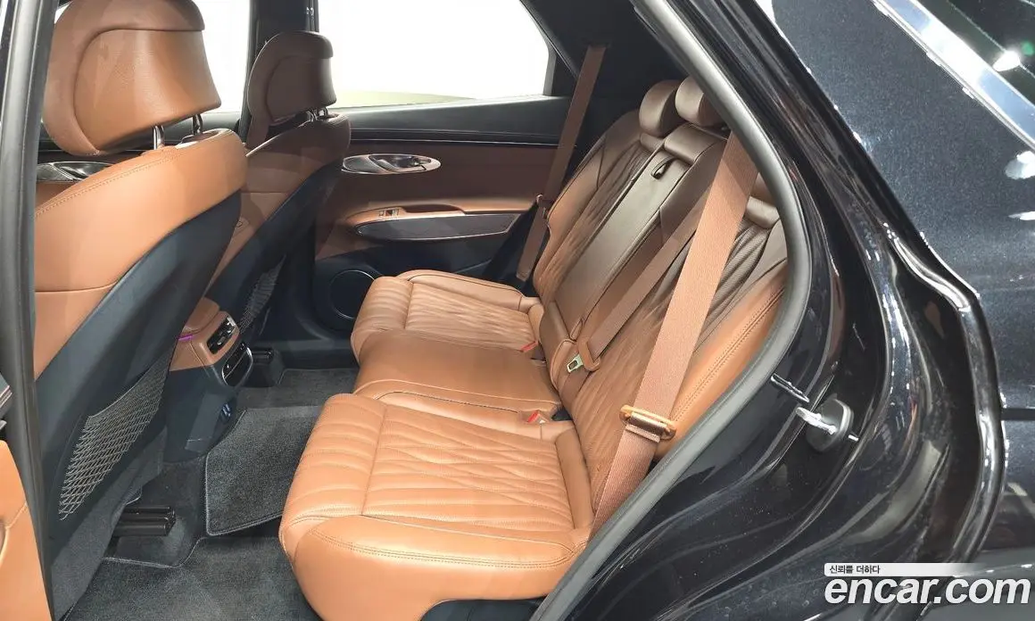 Genesis GV70 2023 2.5 автомат (гидро), фото 17