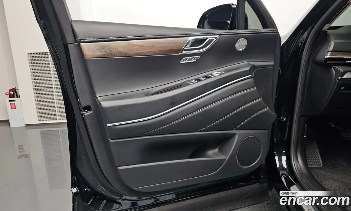 Genesis GV80 2024 3.5 автомат (гидро), фото 13