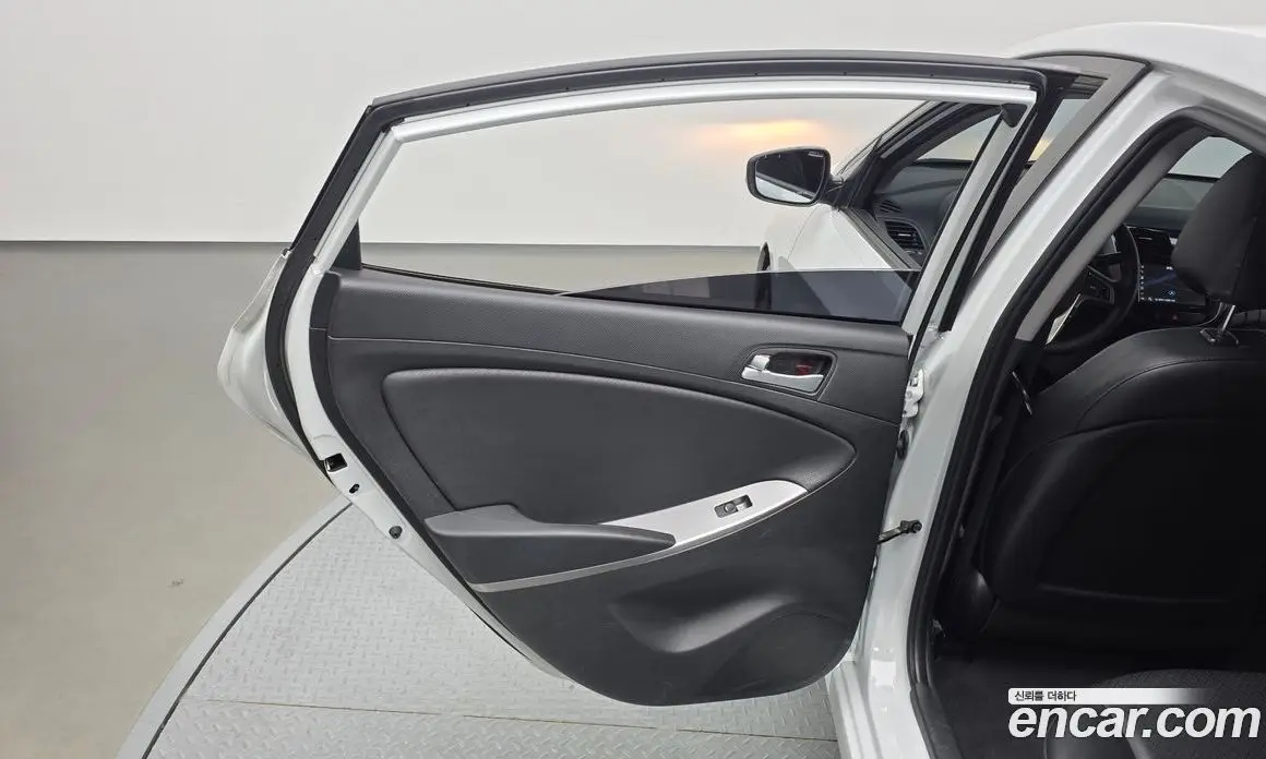 Hyundai Accent 2018 1.4 автомат (гидро), фото 15 Hyundai Accent 2018 1.4 автомат (гидро), фото 15