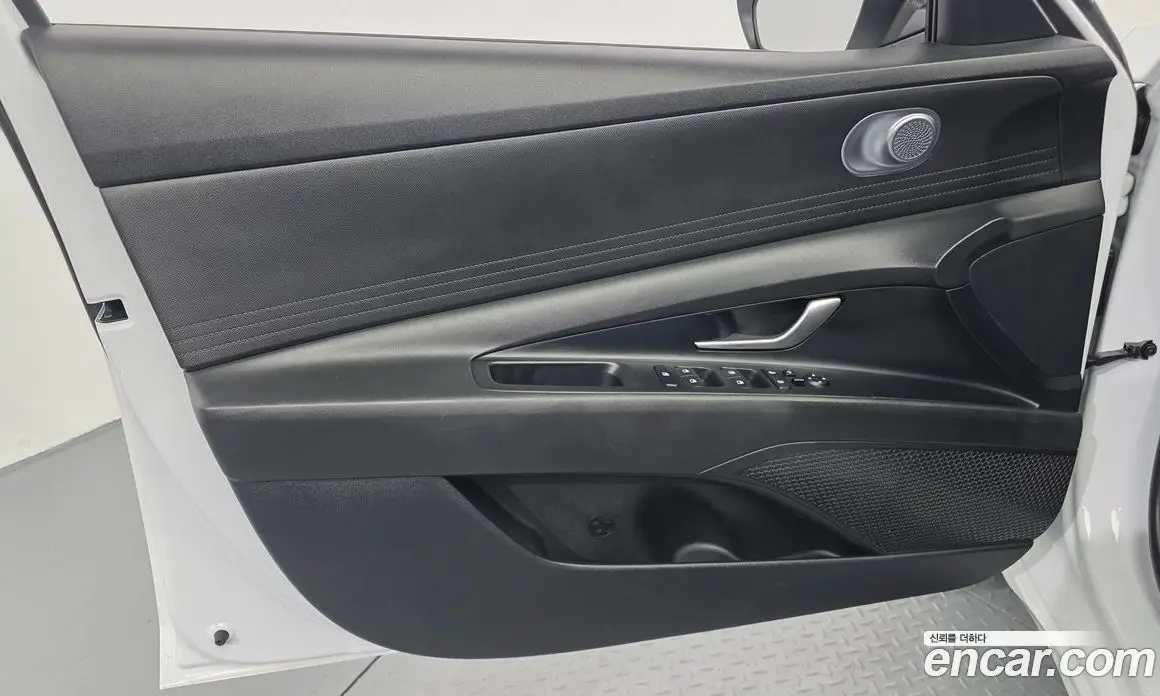 Hyundai Avante 2021 1.6 автомат (гидро), фото 14