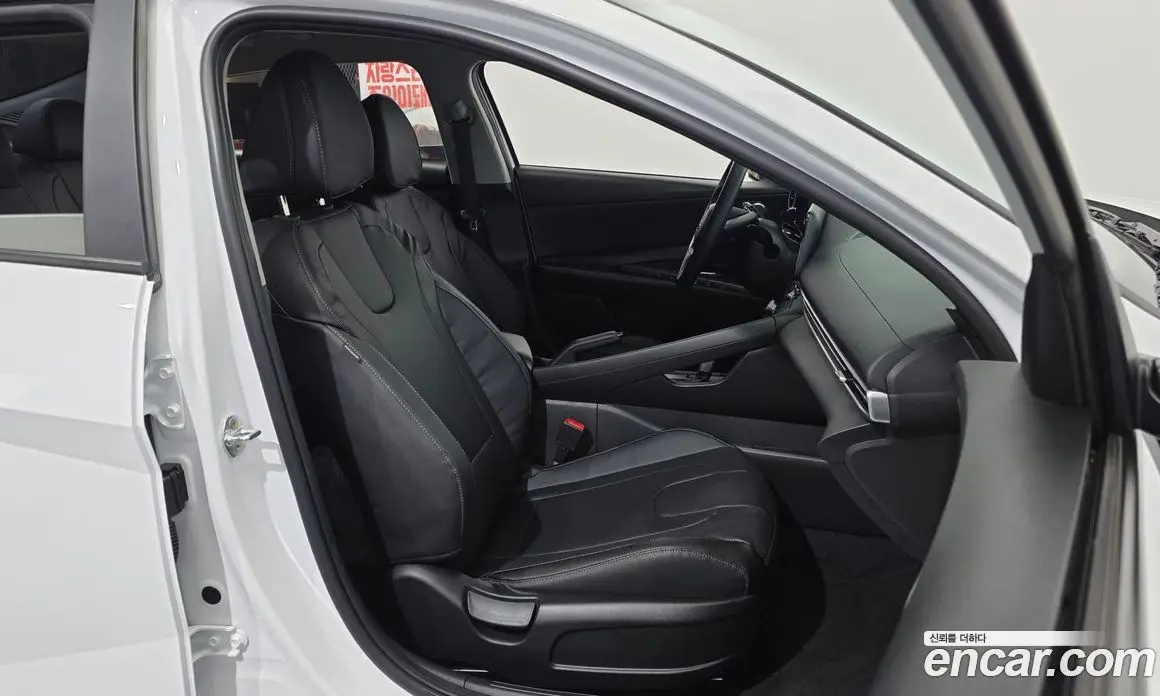 Hyundai Avante 2021 1.6 автомат (гидро), фото 16