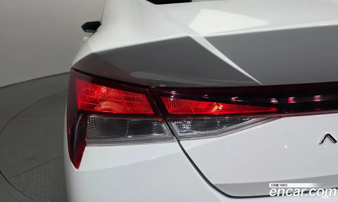 Hyundai Avante 2021 1.6 автомат (гидро), фото 9