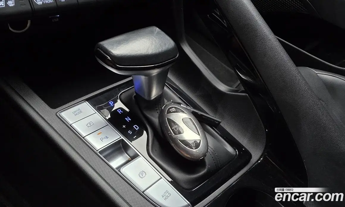 Hyundai Avante 2023 1.6 автомат (гидро), фото 12