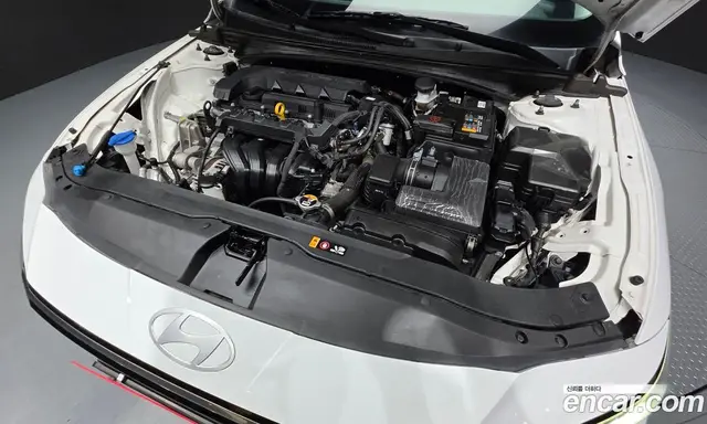 Hyundai Avante 2023 1.6 автомат (гидро), миниатюра 6