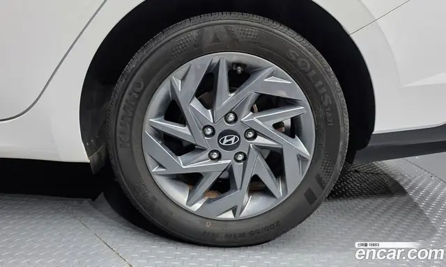 Hyundai Avante 2023 1.6 автомат (гидро), миниатюра 7