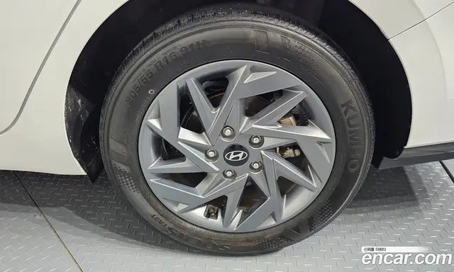 Hyundai Avante 2023 1.6 автомат (гидро), миниатюра 6