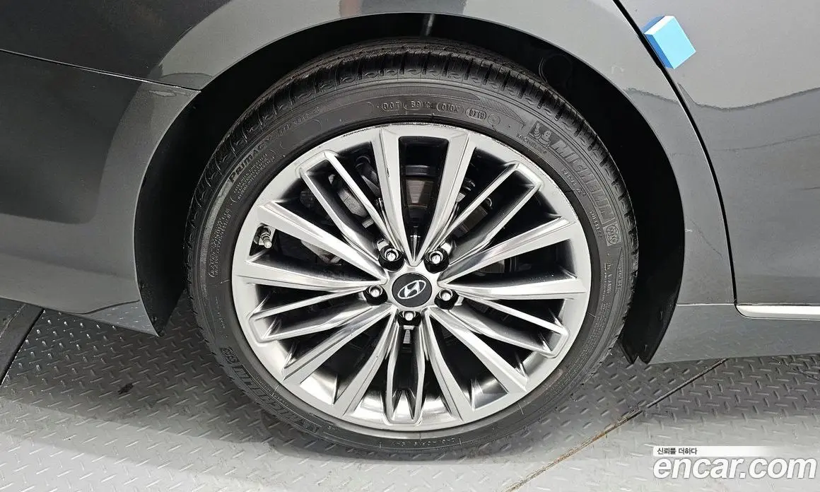 Hyundai Grandeur 2019 2.4 автомат (гидро), фото 5 Hyundai Grandeur 2019 2.4 автомат (гидро), фото 5