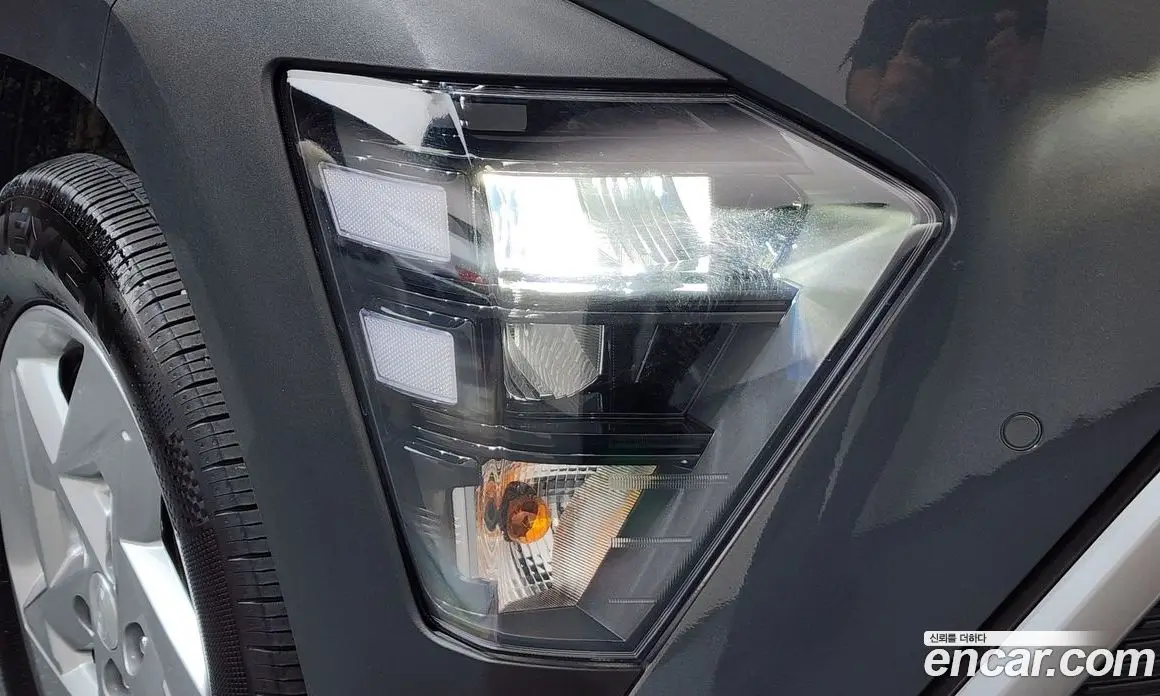 Hyundai Kona 2025 1.6 автомат (гидро), фото 8