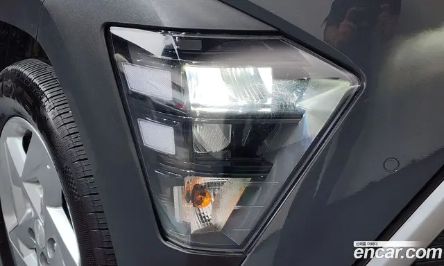 Hyundai Kona 2025 1.6 автомат (гидро), миниатюра 8
