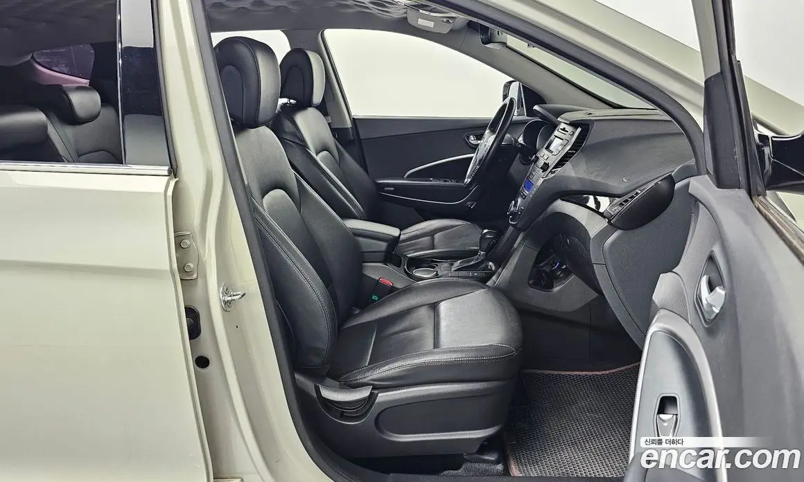 Hyundai Santa Fe 2013 2.0 автомат (гидро), фото 16 Hyundai Santa Fe 2013 2.0 автомат (гидро), фото 16
