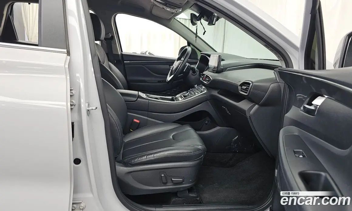 Hyundai Santa Fe 2022 2.2 автомат (гидро), фото 17