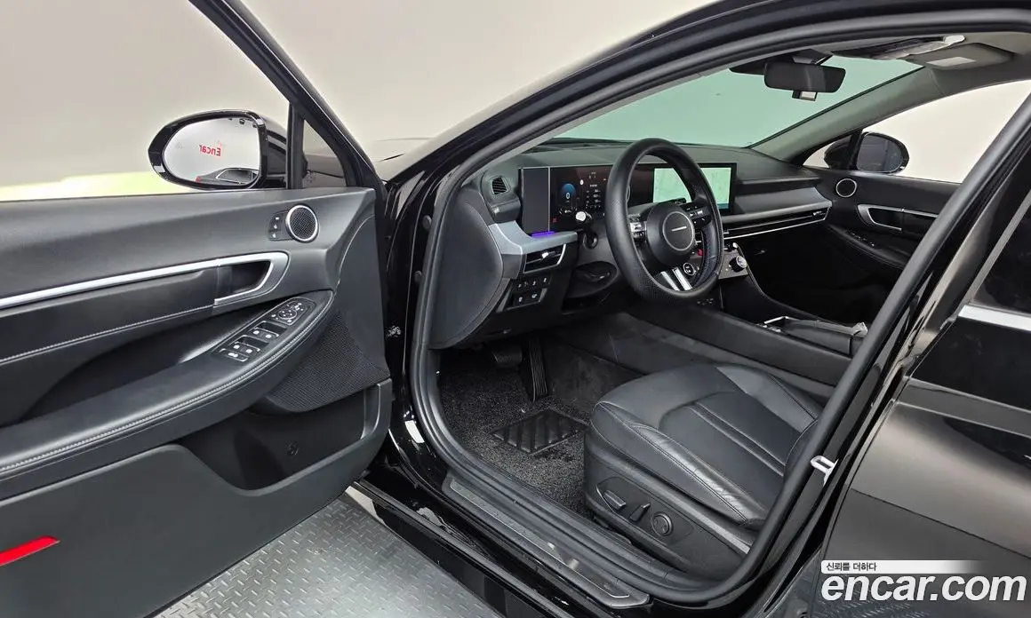 Hyundai Sonata 2024 2.0 автомат (гидро), фото 13