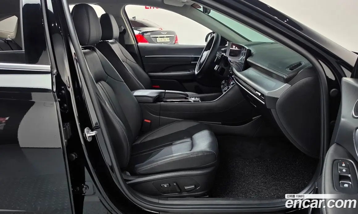 Hyundai Sonata 2024 2.0 автомат (гидро), фото 16