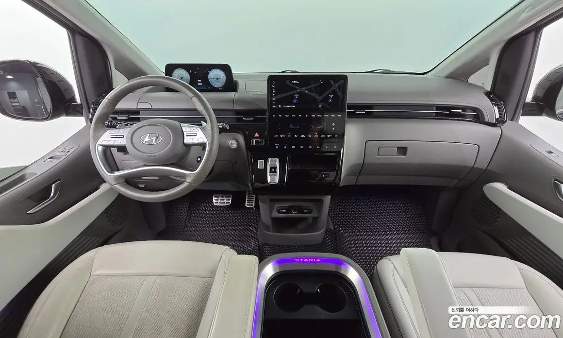 Hyundai Staria 2023 2.2 автомат (гидро), фото 9