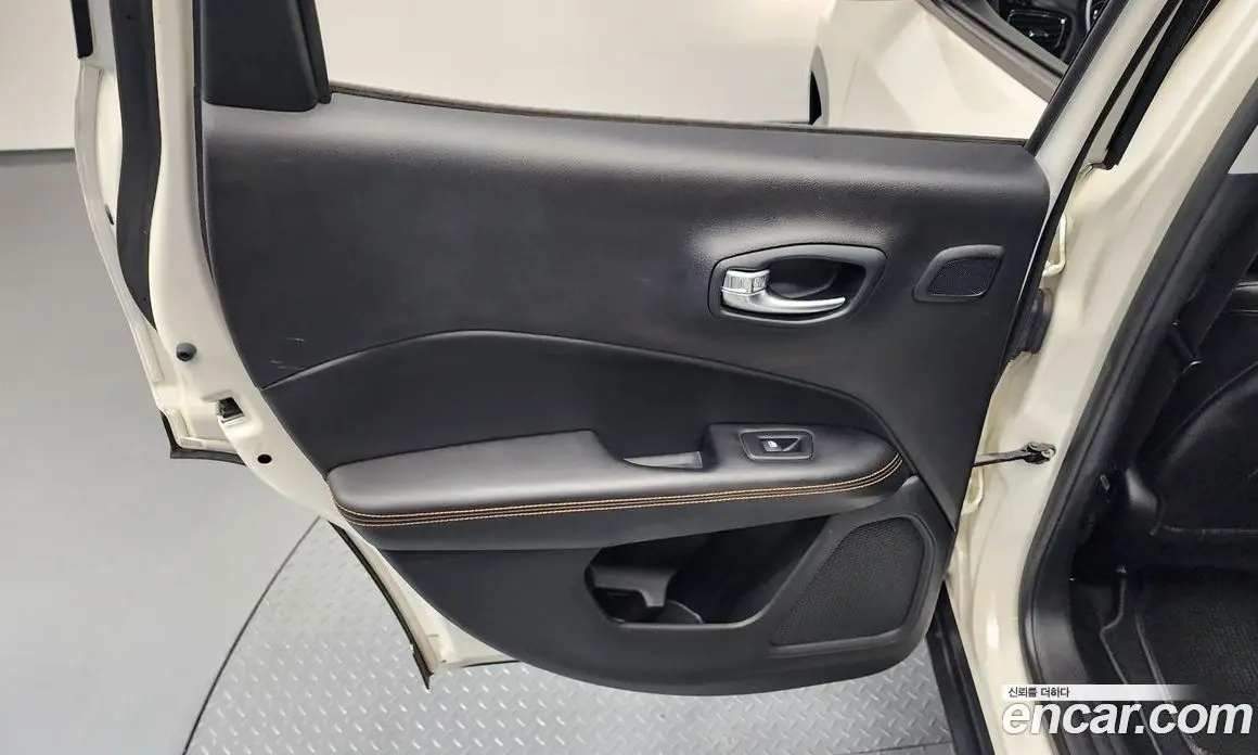 Jeep Compass 2019 2.4 автомат (гидро), фото 15 Jeep Compass 2019 2.4 автомат (гидро), фото 15