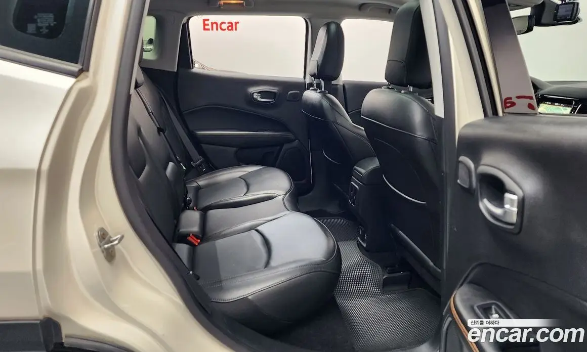 Jeep Compass 2019 2.4 автомат (гидро), фото 17 Jeep Compass 2019 2.4 автомат (гидро), фото 17